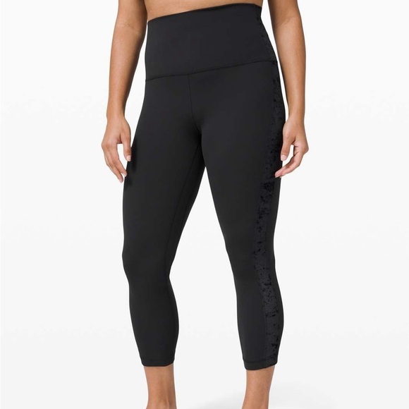 Lululemon Align Super High-Rise Crop *Crushed Velvet
Black - Picture 1 of 9